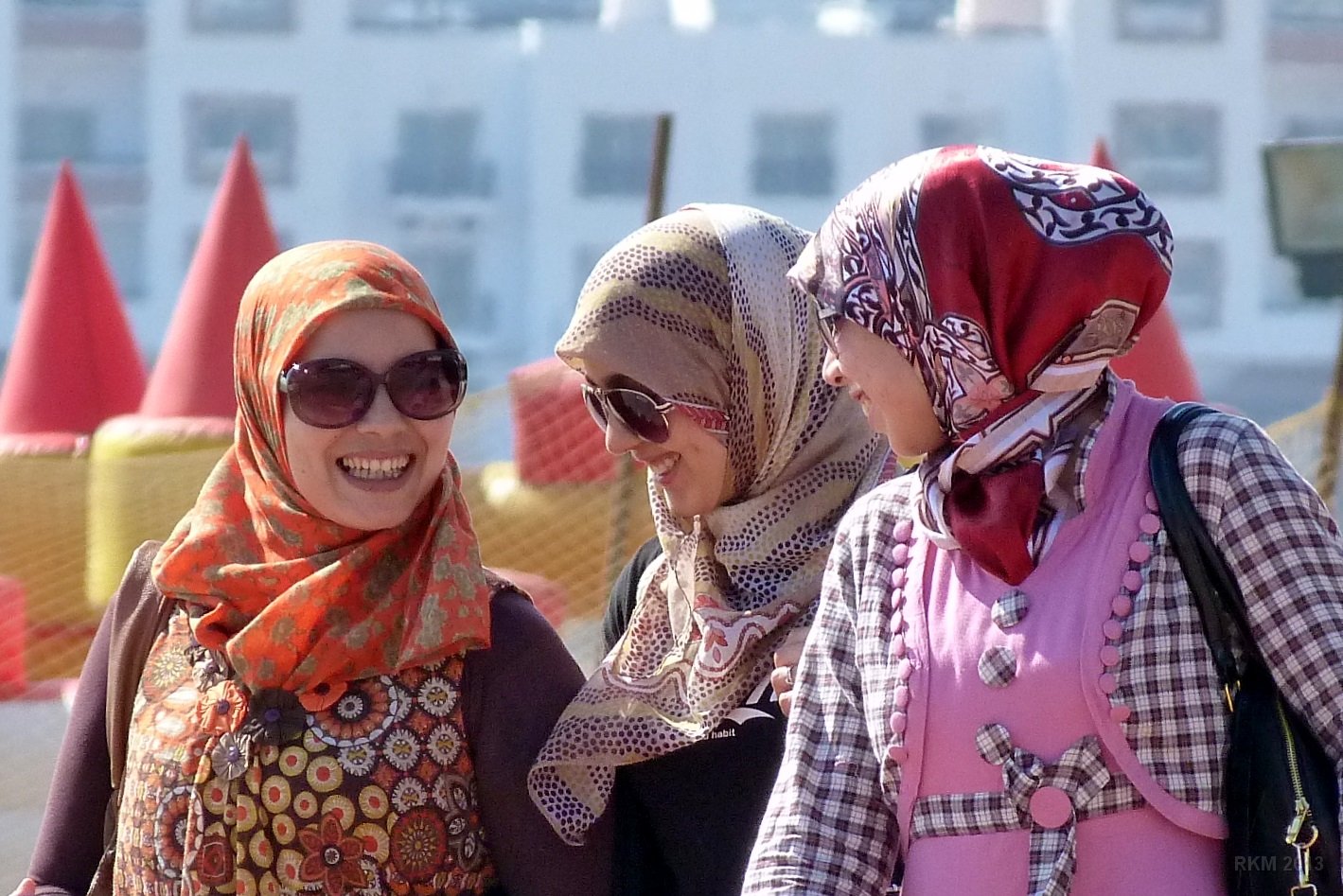 Agadir, jeunes femmes en conivence